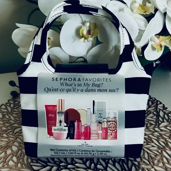 NWT Sephora Favorites What’s In My Bag - Picture 1 of 11